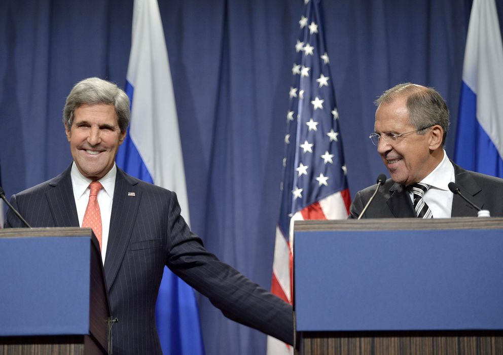 Foto: John Kerry y Sergei Lavrov tras el acuerdo en Ginebra. (Efe)