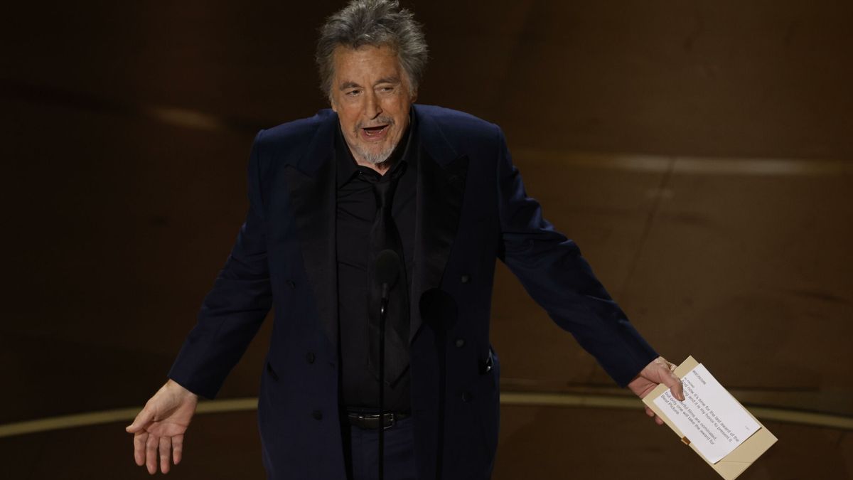 Los Oscar 2024 casi viven un nuevo 'La La Land': Al Pacino se hace un lío con 'Oppenheimer' y el premio a mejor película