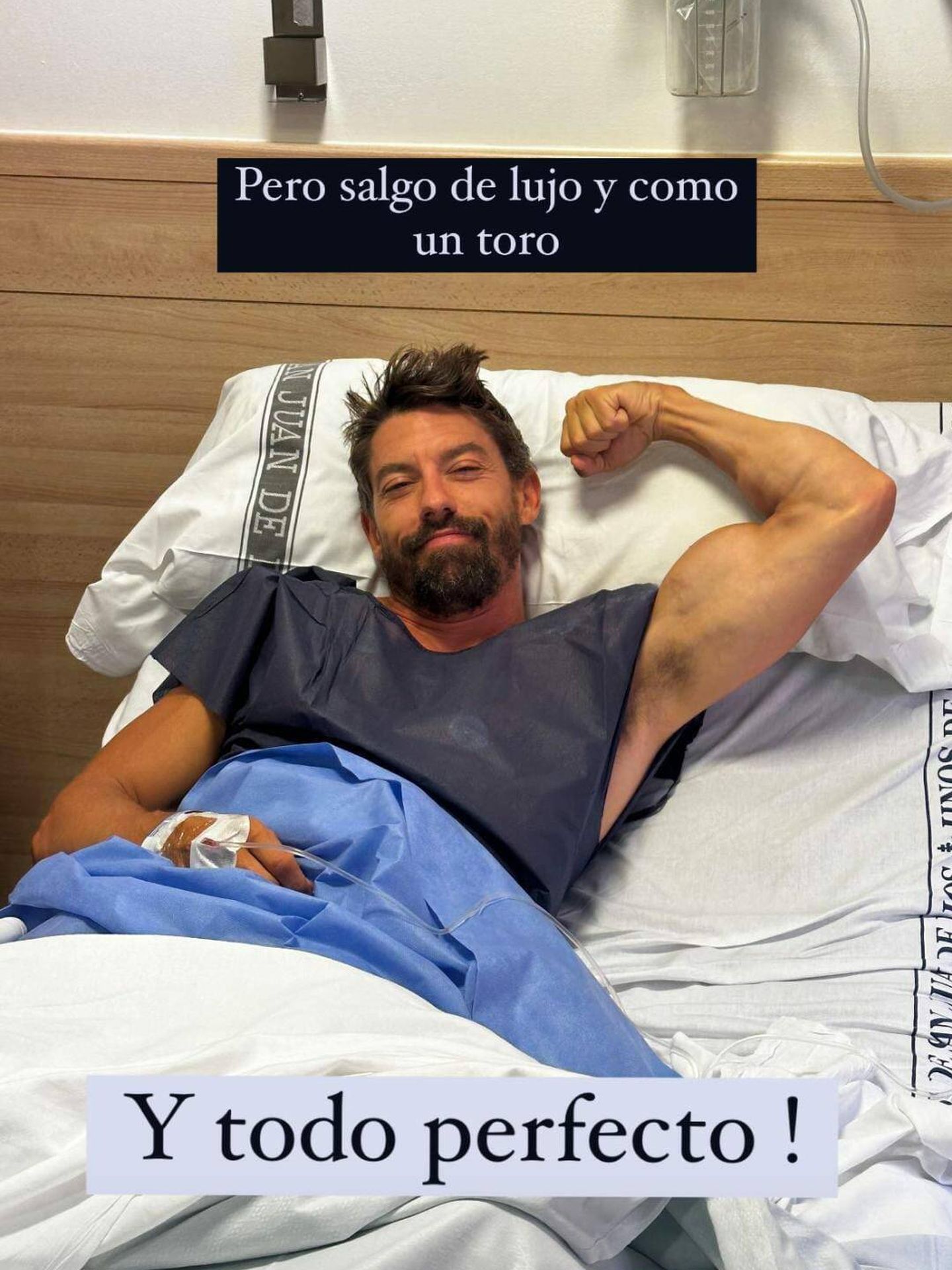 Adrián Lastra, en la cama del hospital. (Instagram/@adrian_lastra)