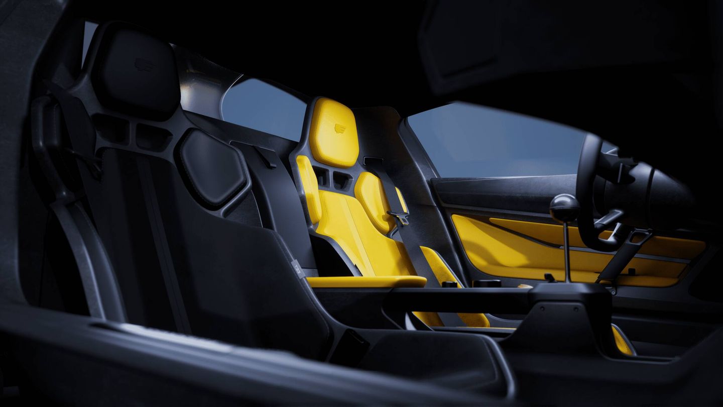 La personalización de cada unidad es total, con asientos ergonómicos hechos a la medida del conductor.