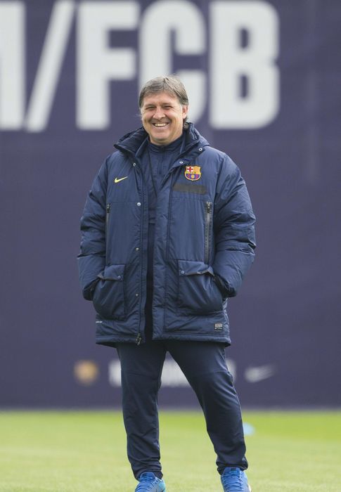 Foto: Martino sonríe en el entrenamiento del Barcelona de este lunes.