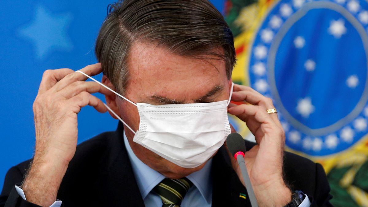 Bolsonaro exige lealtad a sus ministros por el virus y dice que el desempleo también mata