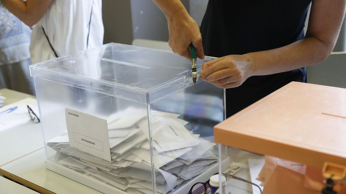 El PSOE lleva al Constitucional el recuento del voto exterior que le costó un diputado por Madrid