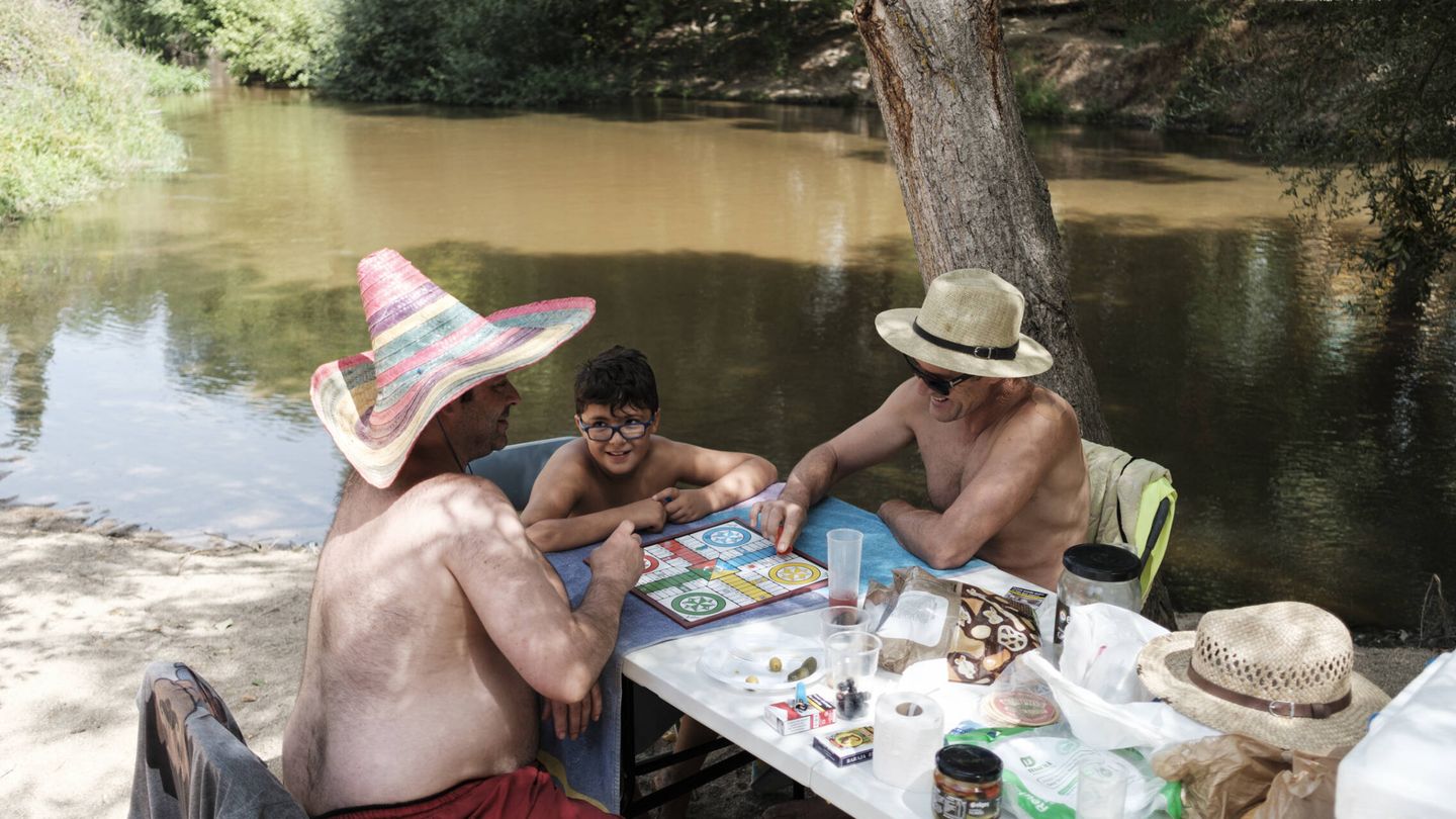 El río Alberche, a su paso por las inmediaciones del 'camping' El Paraíso. (S. B.)