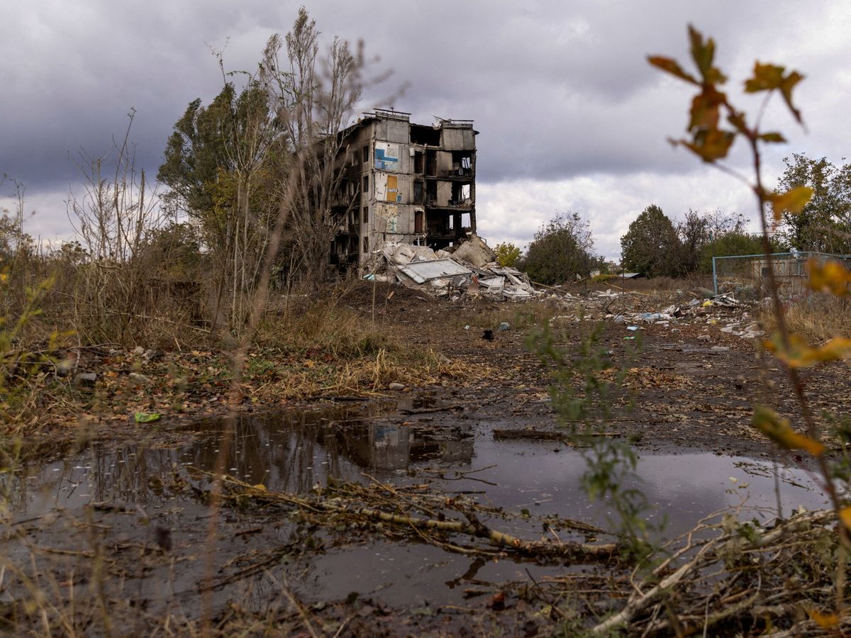 Foto: Un edificio destruido en Avdiivka, Donetsk, uno de los puntos más calientes del frente de Ucrania (Reuters/Yevhen Titov)