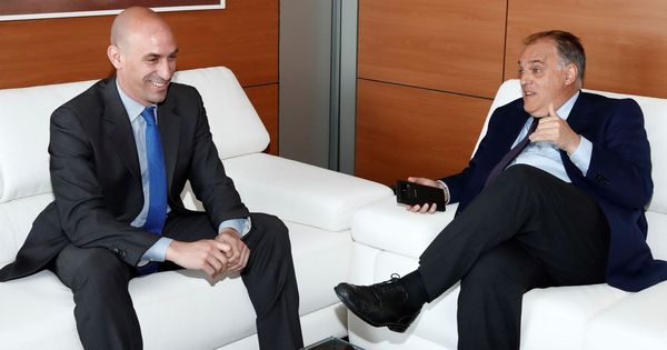 Foto: Luis Rubiales y Javier Tebas, durante una reunión. (EFE)