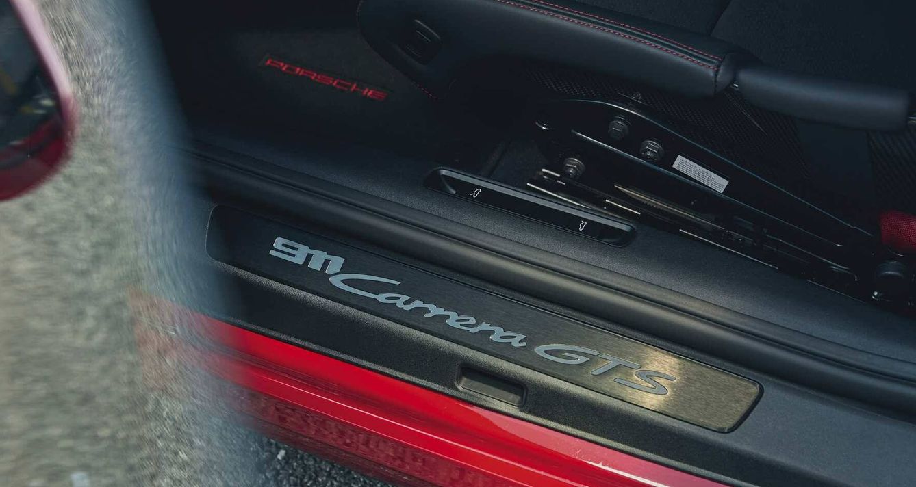 Las versiones GTS incorporan detalles estéticos específicos en el exterior y el interior del vehículo. 
