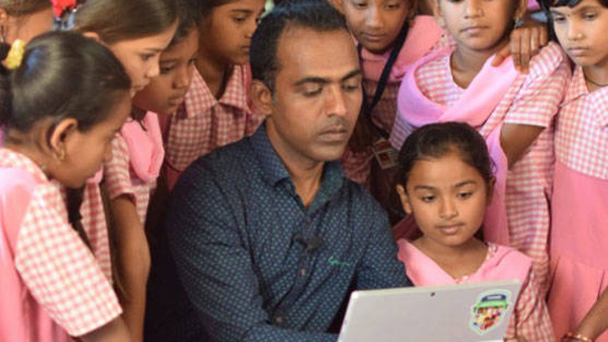 Nobel de Educación: el profesor indio que libró a las niñas del matrimonio