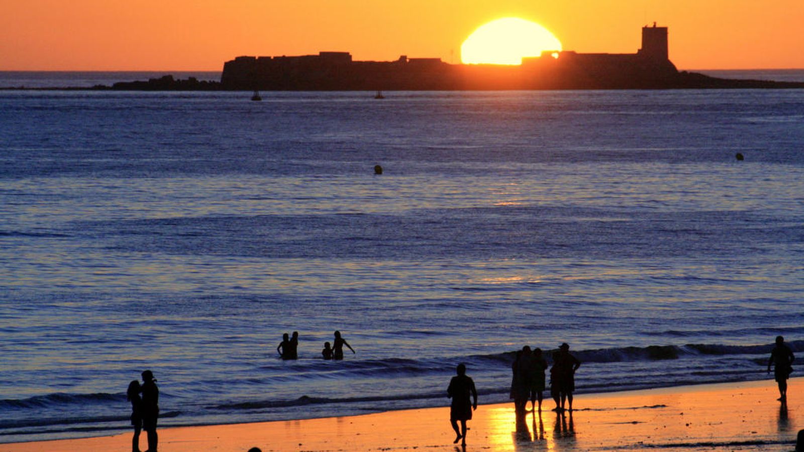 Foto: Atardecer en Playa de la Barrosa, Cádiz (Flickr/Sergi Gisbert)