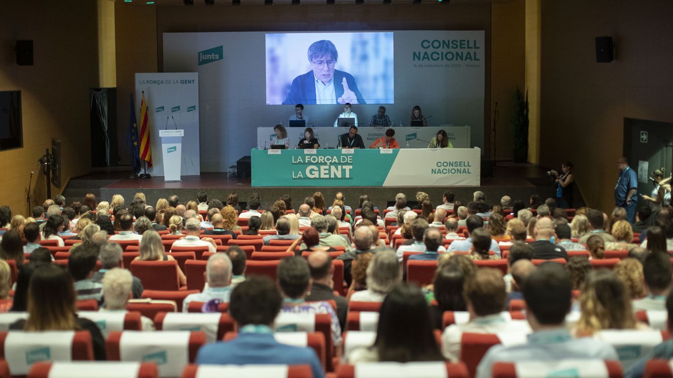El Consell de la República, en llamas: Puigdemont salva la cara, los críticos piden su cabeza