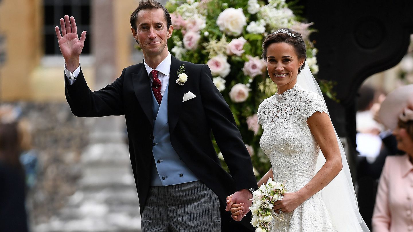 James y Pippa el día de su boda. (Reuters)