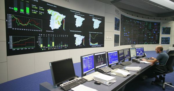 Foto: Centro de control de Red Eléctrica de España al norte de Madrid. 