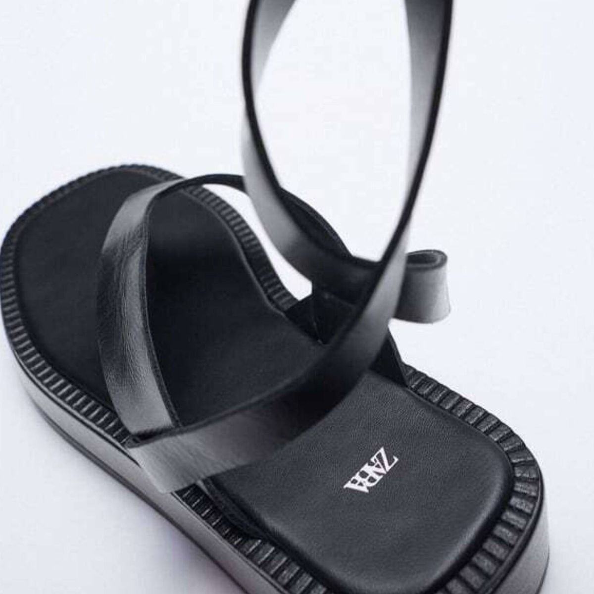 Agotadas y lista de espera: hablemos de las sandalias de Zara más vendidas