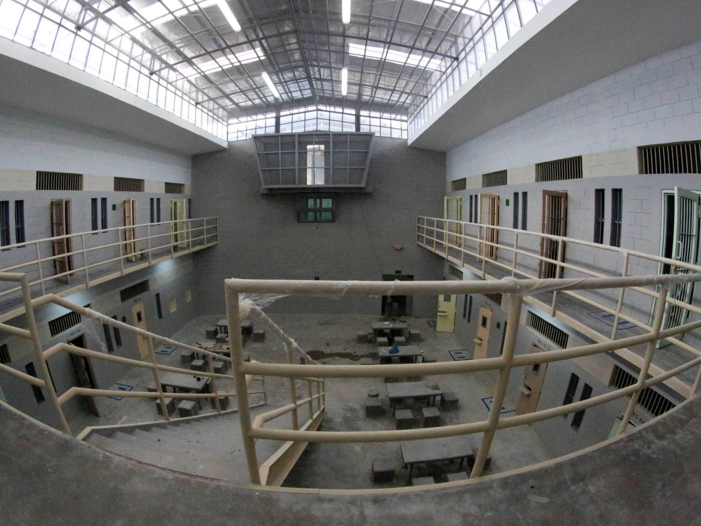 El interior de la prisión de máxima seguridad conocida como El Pozo, en Ilama, Honduras. (Reuters)