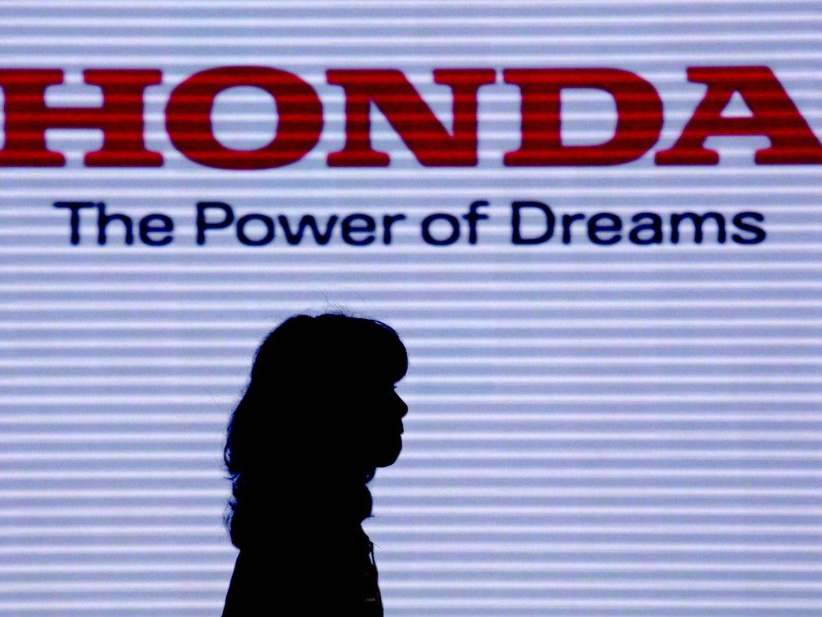 Foto: El adiós de Honda a partir de 2022 supondrá un serio aviso para el modelo de negocio del futuro en la Fórmula 1 (EFE)