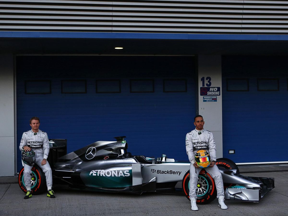 Foto: Apenas estrenado el coche, la superioridad de Mercedes en 2014 era aplastante. (REUTERS/Marcelo del Pozo)