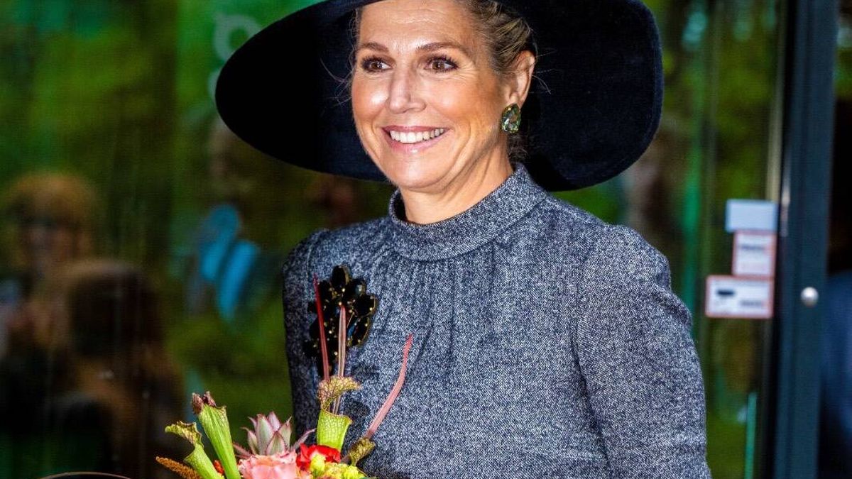 Máxima de Holanda y su look al más puro estilo Halloween, con vestido de Dolce & Gabbana y sombrero