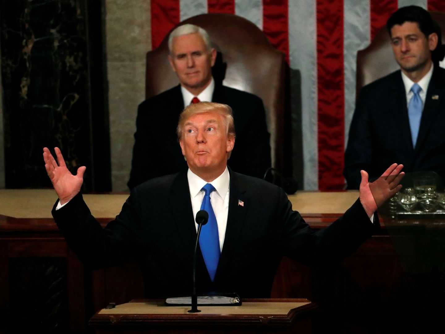 El presidente Donald Trump gesticula durante su discurso de Estado. (Reuters)