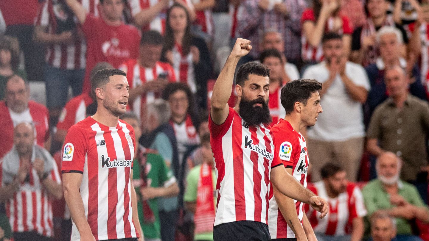 Villalibre celebra un gol ante Osasuna. (EFE/Javier Zorrilla)