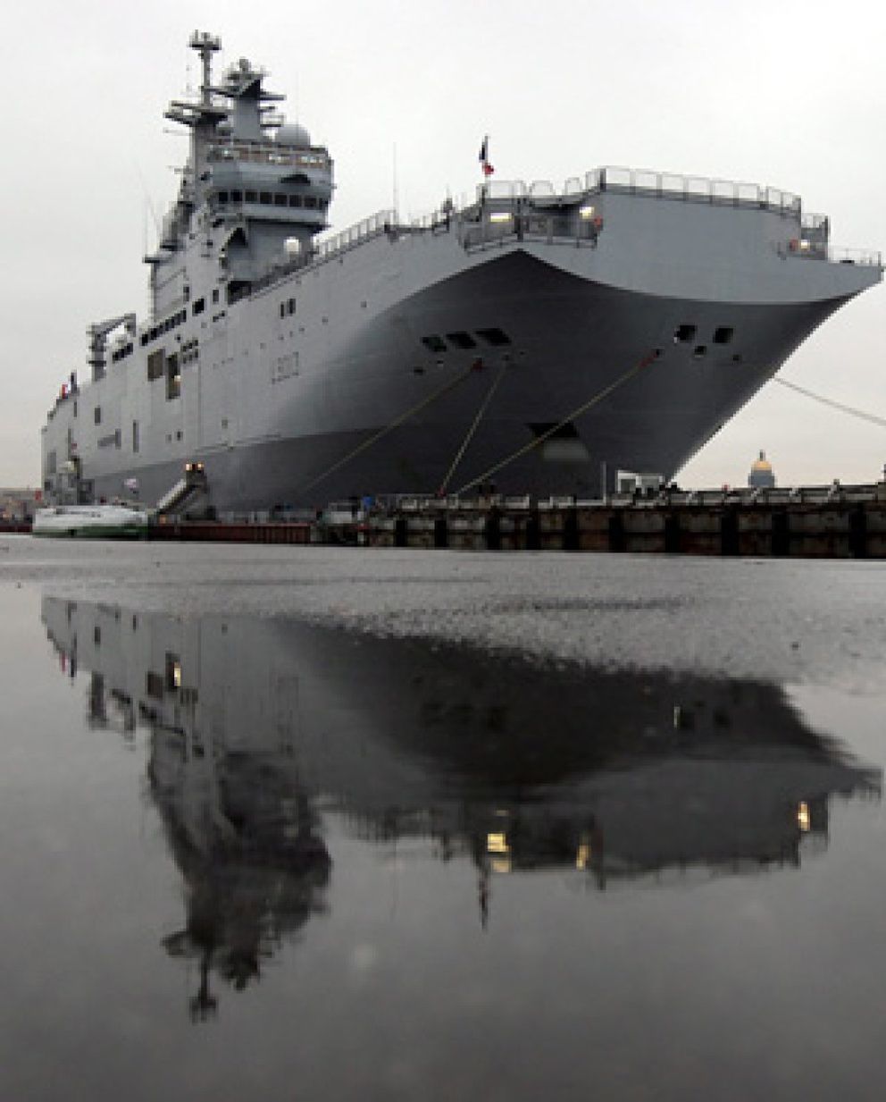 Foto: Rusia se decanta por la compra del buque francés ‘Mistral’ y descarta el BPM de Navantia