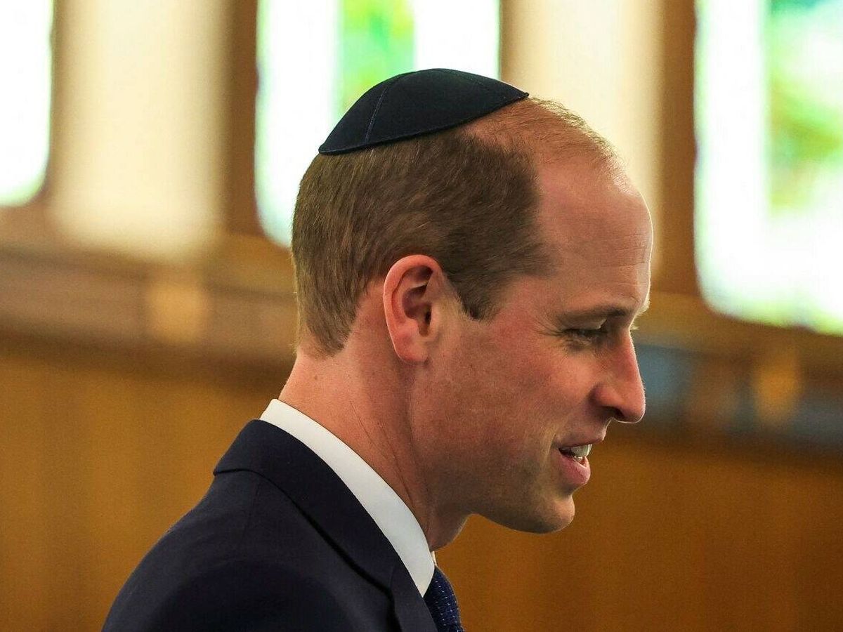 Foto: El príncipe Guillermo, en la sinagoga de Marble Arch. (Reuters/Toby Melville)