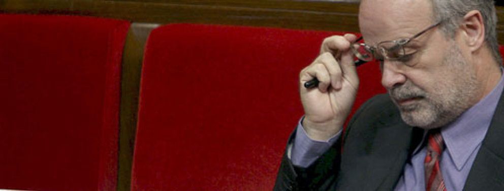 Foto: Castells defiende su "irreprochable" actuación y anuncia que irá al Parlament
