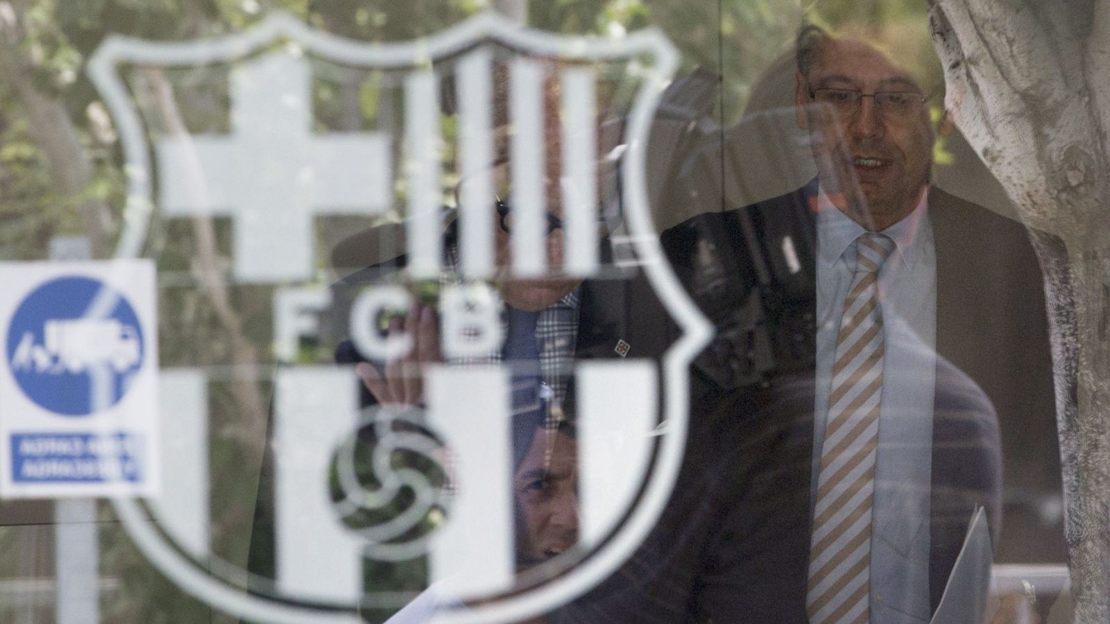 Foto: Bartomeu, en las oficinas del FC Barcelona (EFE)