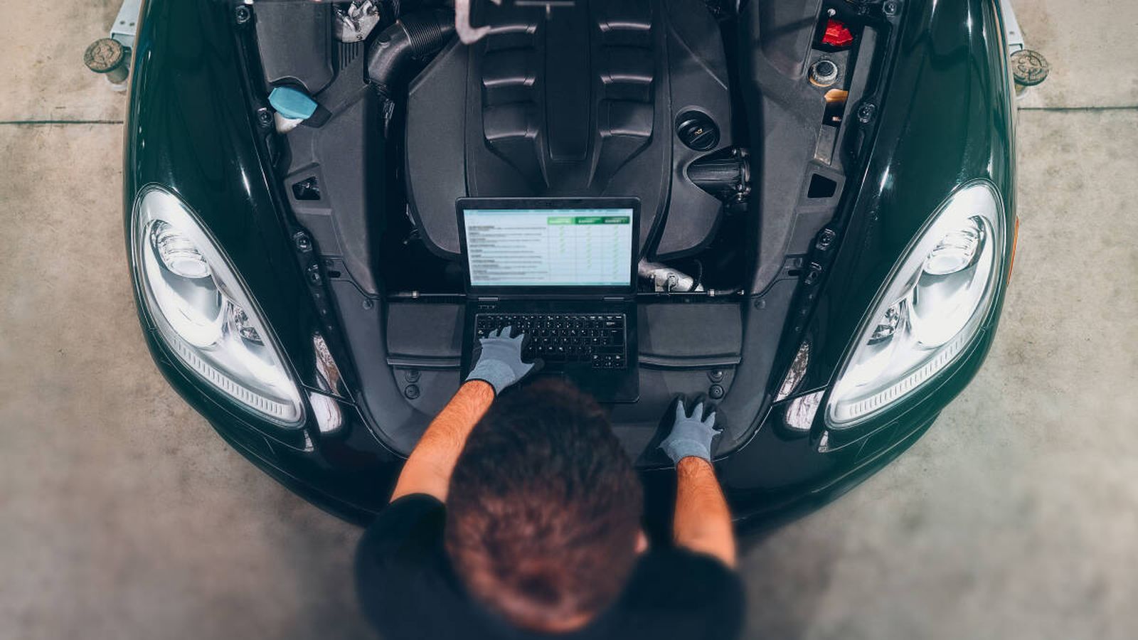 Las siete cosas que debes revisar en tu coche antes de salir de vacaciones