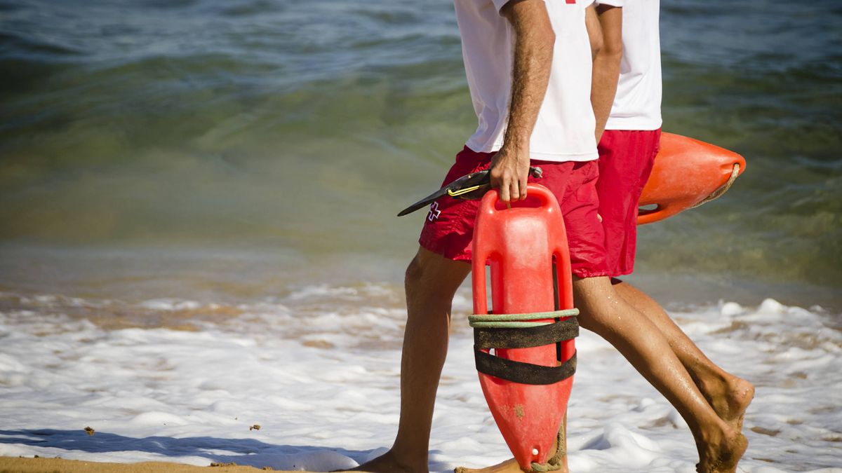 Cómo actuar ante un ahogamiento en la playa si no sabes primeros auxilios
