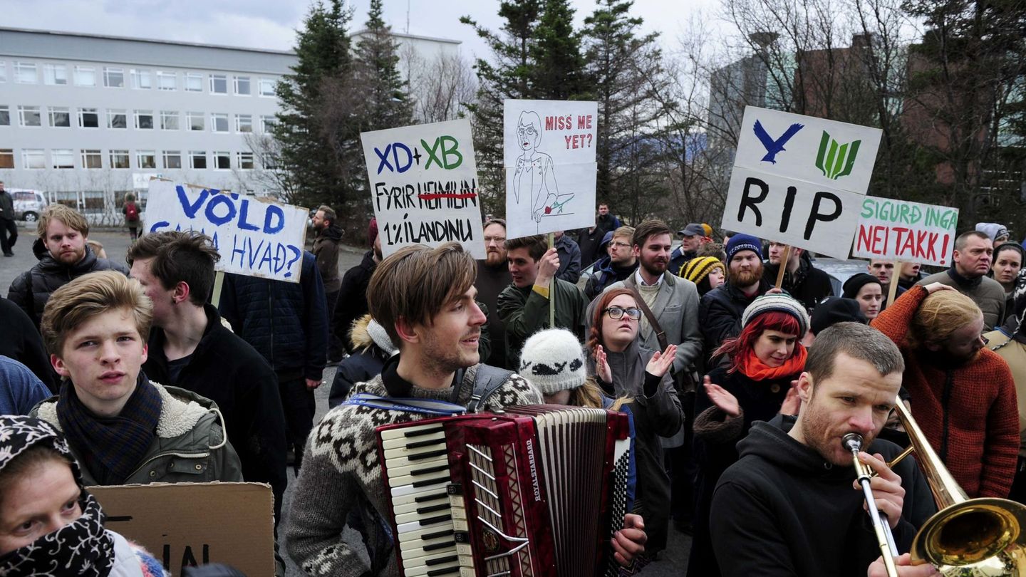 Manifestación en Islandia tras el colapso de los bancos del país. (Reuters)