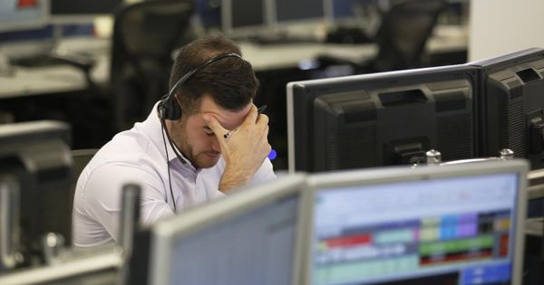 Foto: Preocupación en un 'trader'. (Reuters)
