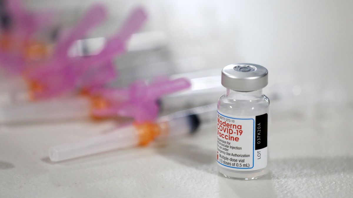 Ya han llegado a España las primeras dosis de la vacuna de Moderna contra el coronavirus