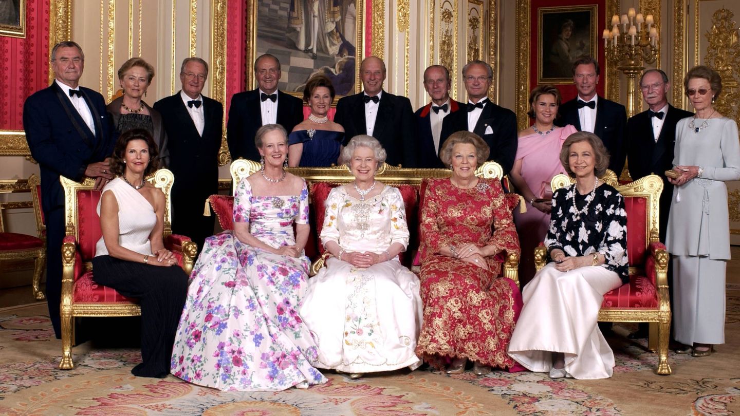 Los Reyes en Buckingham en el Jubileo de Oro de Isabel II. (Getty)