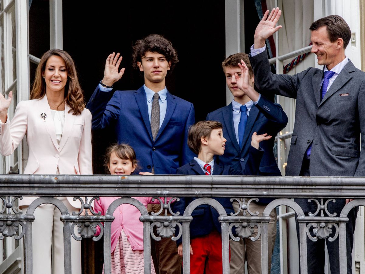 Foto: Nicolás y Félix de Dinamarca, junto a sus padres, el príncipe Joaquín y la condesa Marie de Monpezat. (Gtres)