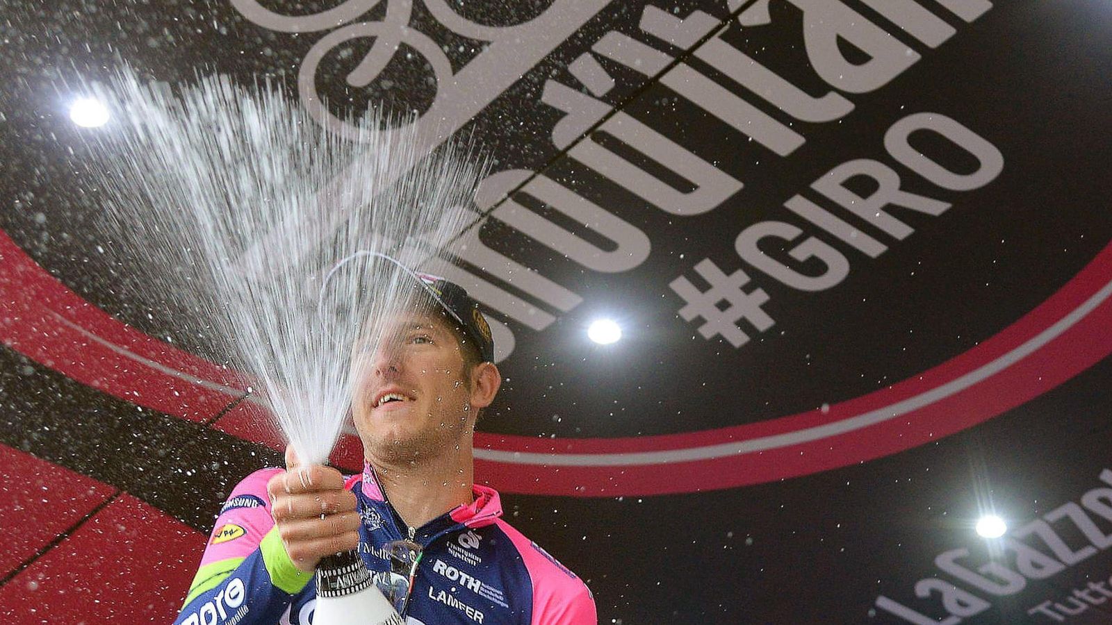 Foto: Sacha Modolo se llevó la victoria en la 17ª etapa del Giro de Italia.
