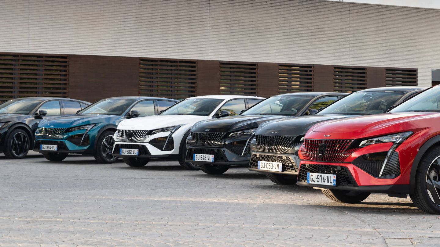 La presentación internacional del Peugeot 408 se está desarrollando en Sitges (Barcelona).