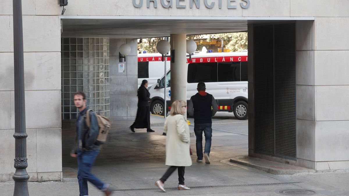 El H. Clínico de Valencia tiene inutilizada un año una máquina donada por Amancio Ortega 