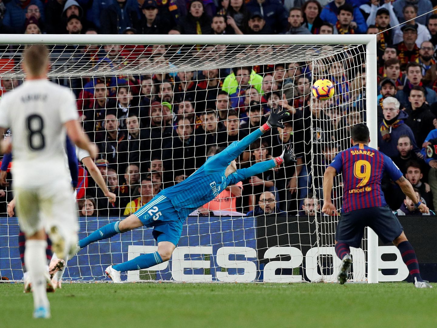 El segundo gol de Luis Suárez. (Reuters)