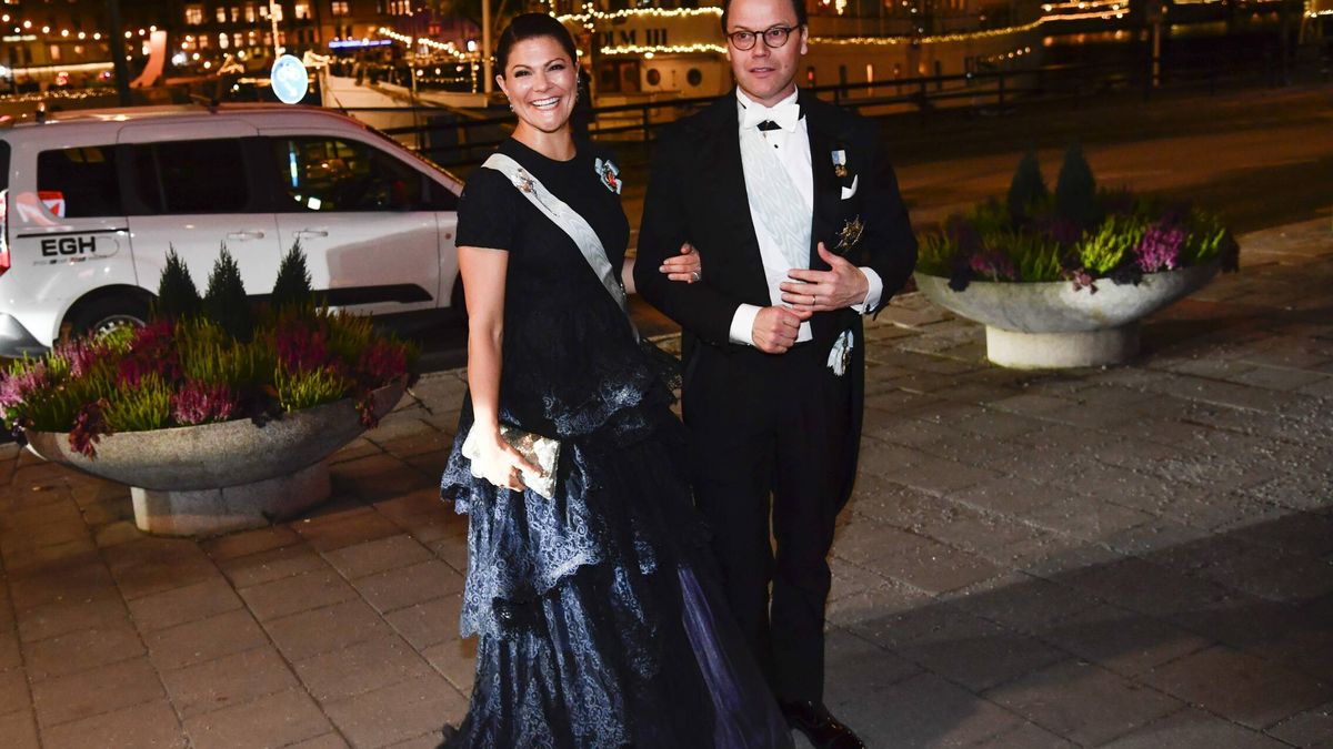 La locura royal por H&M: Victoria de Suecia luce otro vestido de gala de la firma low cost