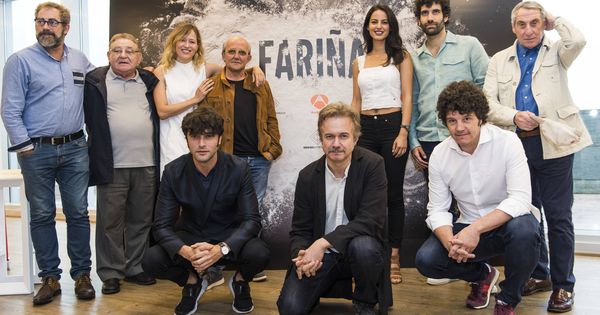 Foto: Actores de 'Fariña', la nueva serie que prepara Antena 3. (Atresmedia Televisión)