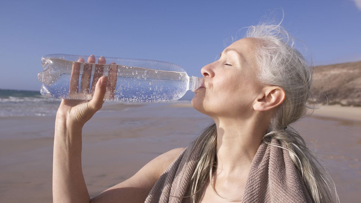 No era un mito: beber agua ayuda a adelgazar