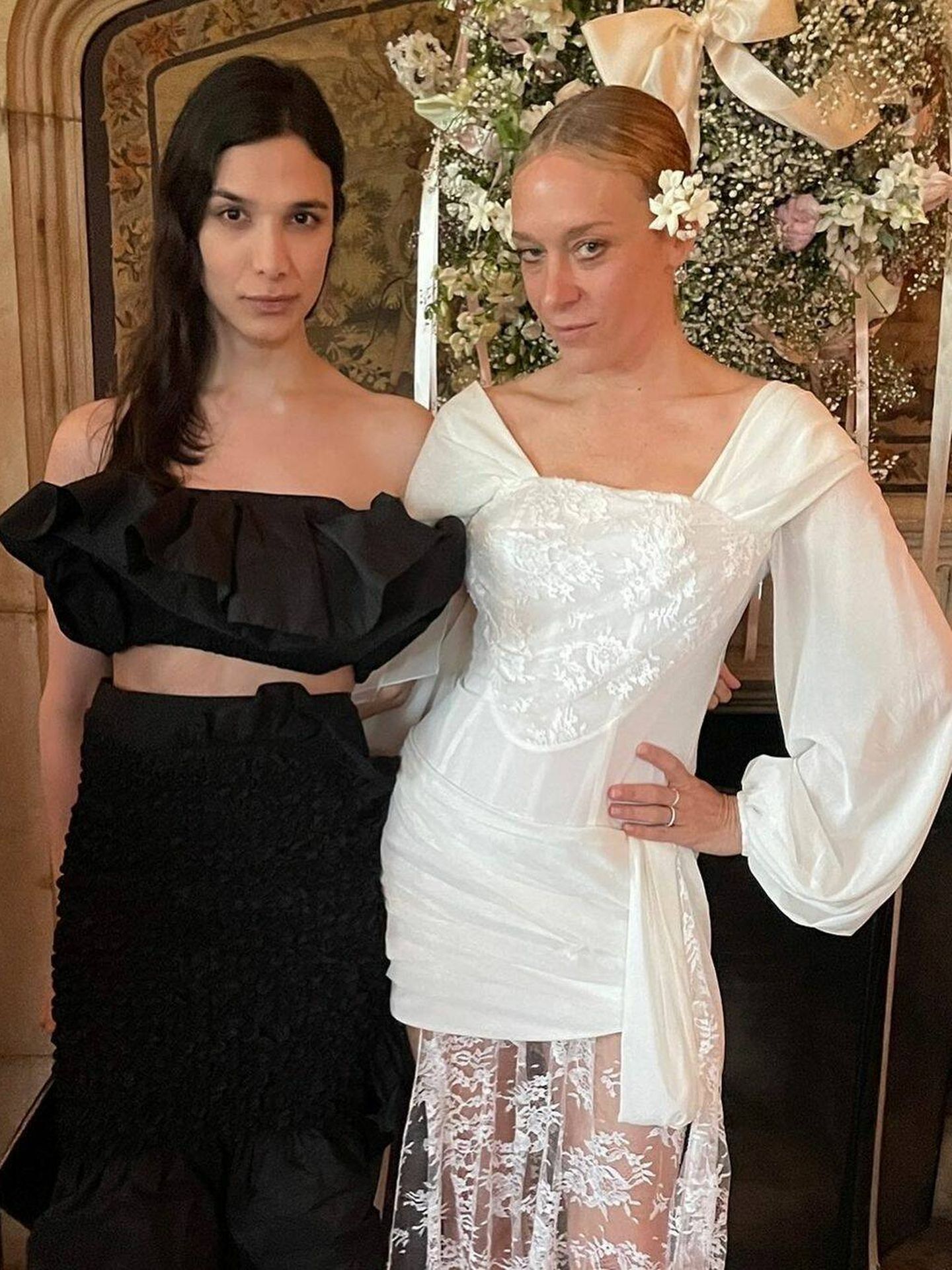 El segundo vestido de novia de Chloë Sevigny. (Instagram/@regimedesfleurs)