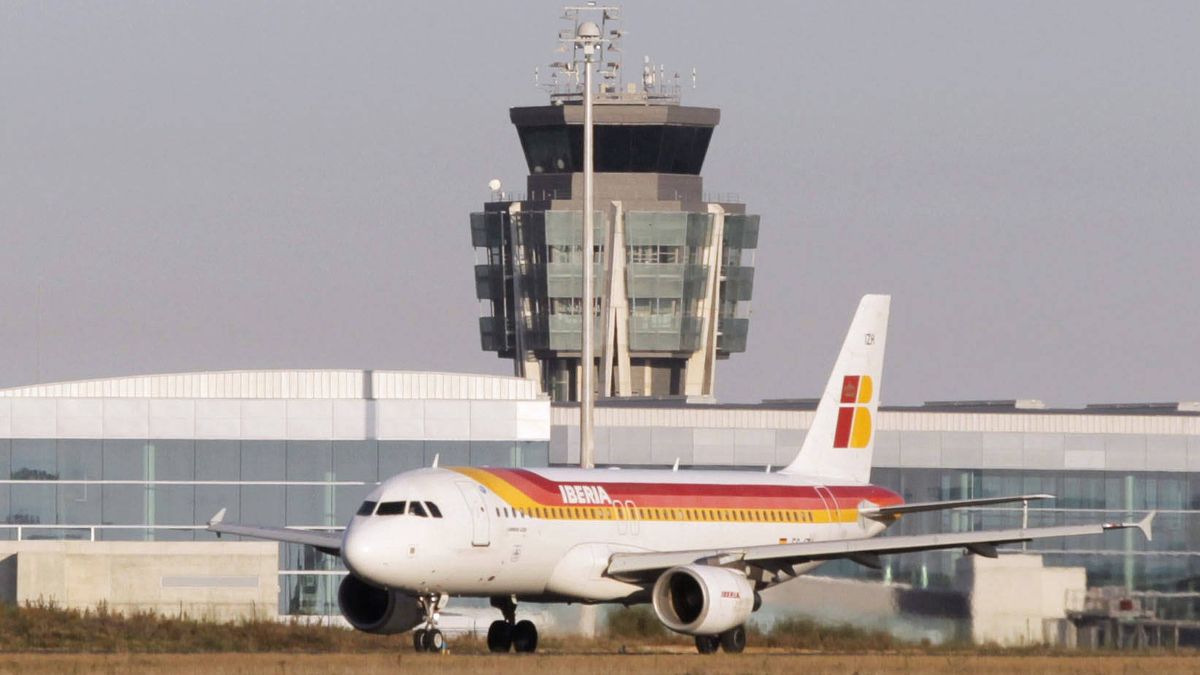 No solo es El Prat: más paros parciales en los aeropuertos de A Coruña y Santiago