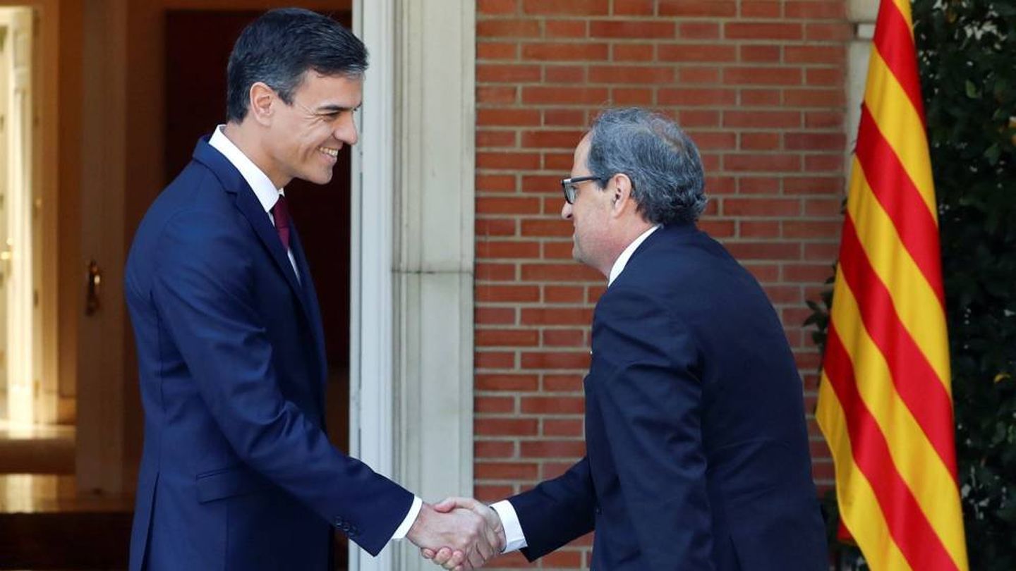 El presidente del Gobierno, Pedro Sánchez, y el 'president' de la Generalitat, Quim Torra. (EFE)