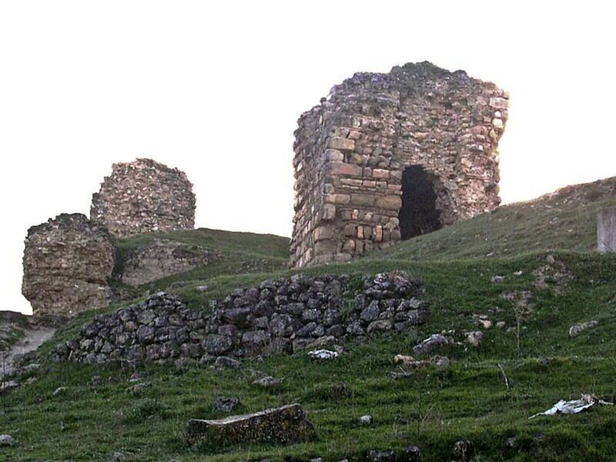 Foto: Castillo de Cogolludo. (Wikipedia)