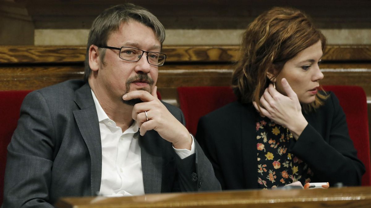 Domènech inicia la legislatura desnudando al independentismo: "Basta de atajos"