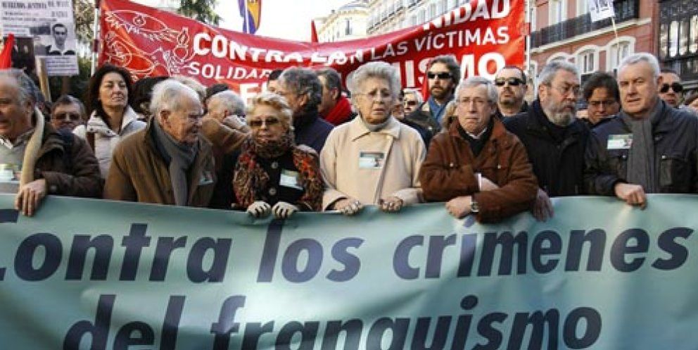 Foto: Partidarios de Garzón se echan a la calle para expresar su apoyo al juez