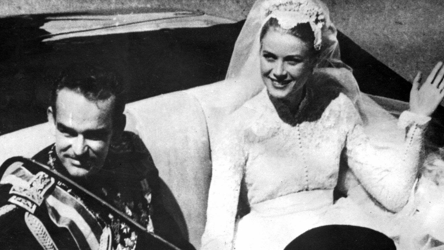 Grace Kelly y Rainiero, el día de su boda. (CP)