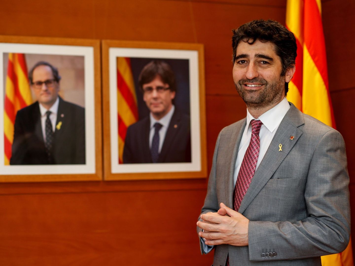 El conseller Jordi Puigneró, en su despacho. (EFE)
