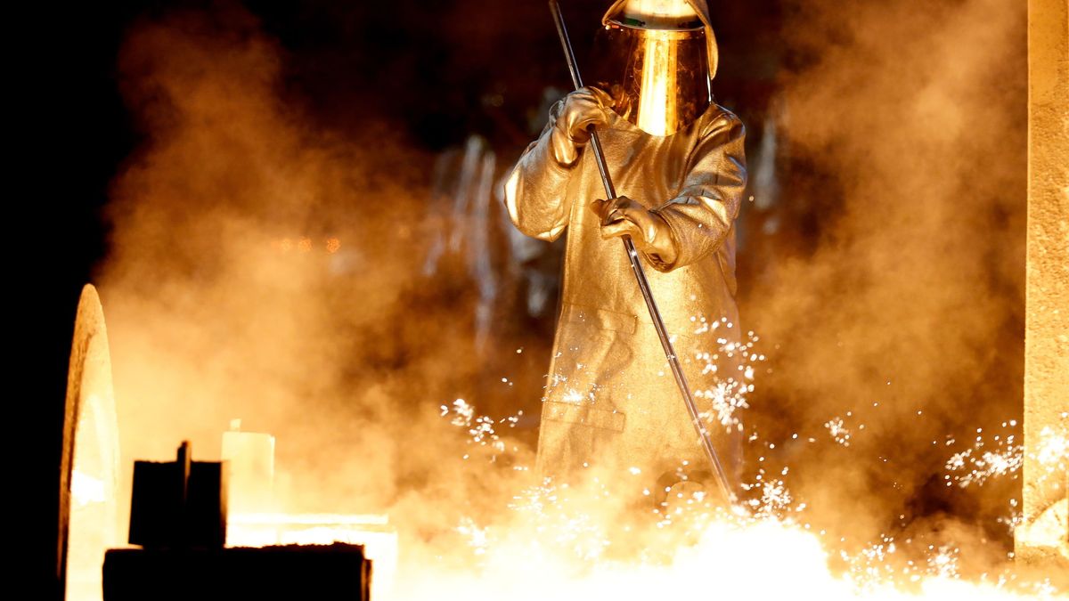 No solo el turismo se hunde: el consumo de la metalurgia cae a mínimos históricos